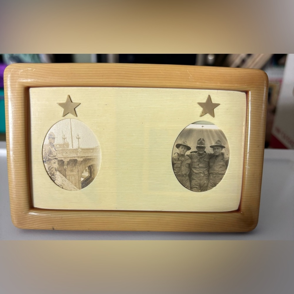 Rectangular picture frame made of Bakelite